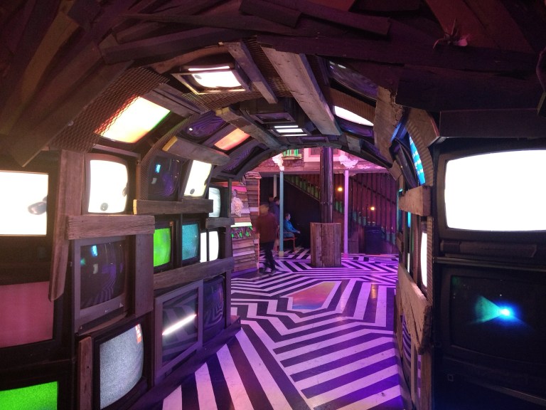 IMG_20171119_120119457_BURST000_COVER_TOP